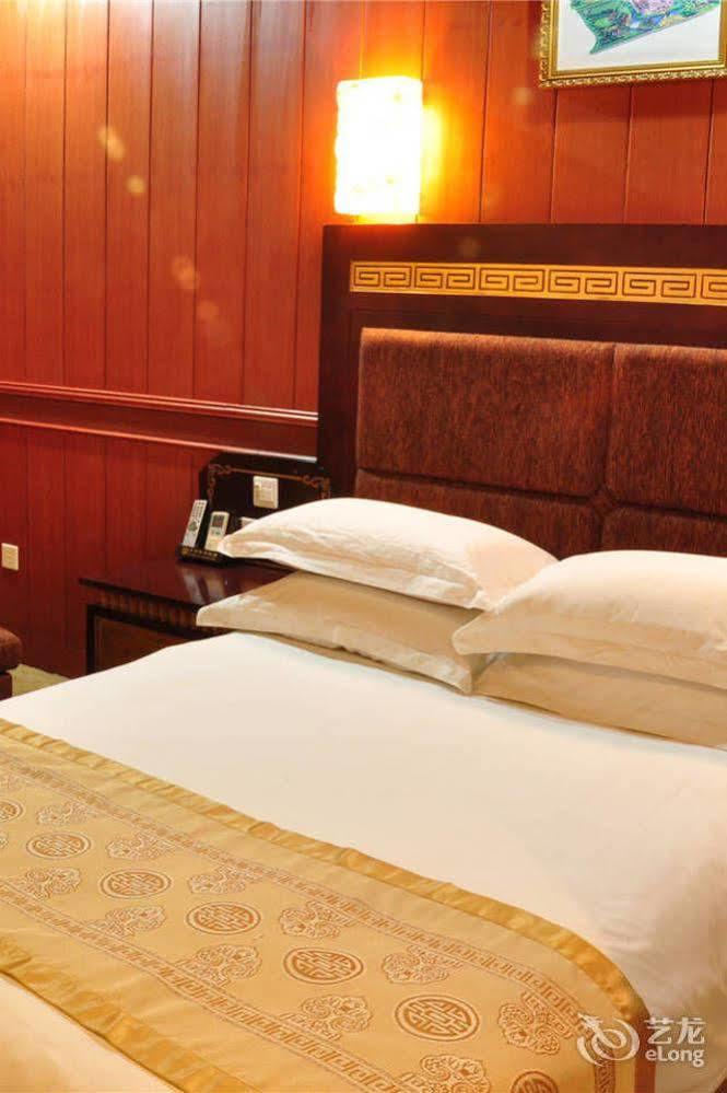 Yak Hotel Лхаса Экстерьер фото